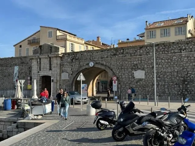 Insolite Dans Le Vieil