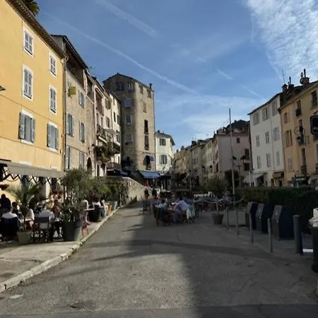 Апартаменты Insolite Dans Le Vieil Антиб