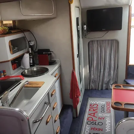 Apartament Insolite Dans Le Vieil *