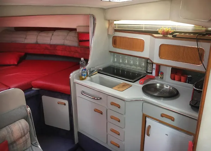 Lejlighed Insolite Dans Le Vieil Antibes